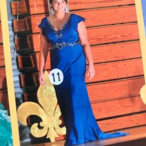 HOMECOMING // Pageant dress